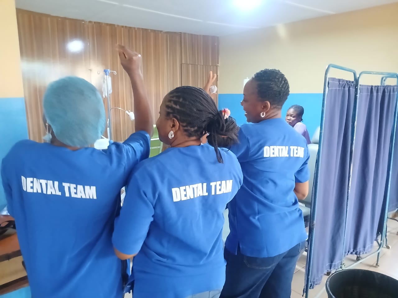 Uromi Outreach — Dental screening and treatment for community members (Photo 19)