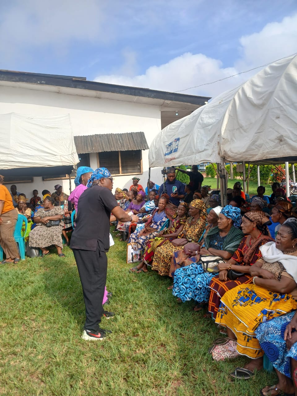 Uromi Outreach — Free dental care for children, adults, and seniors (Photo 51)